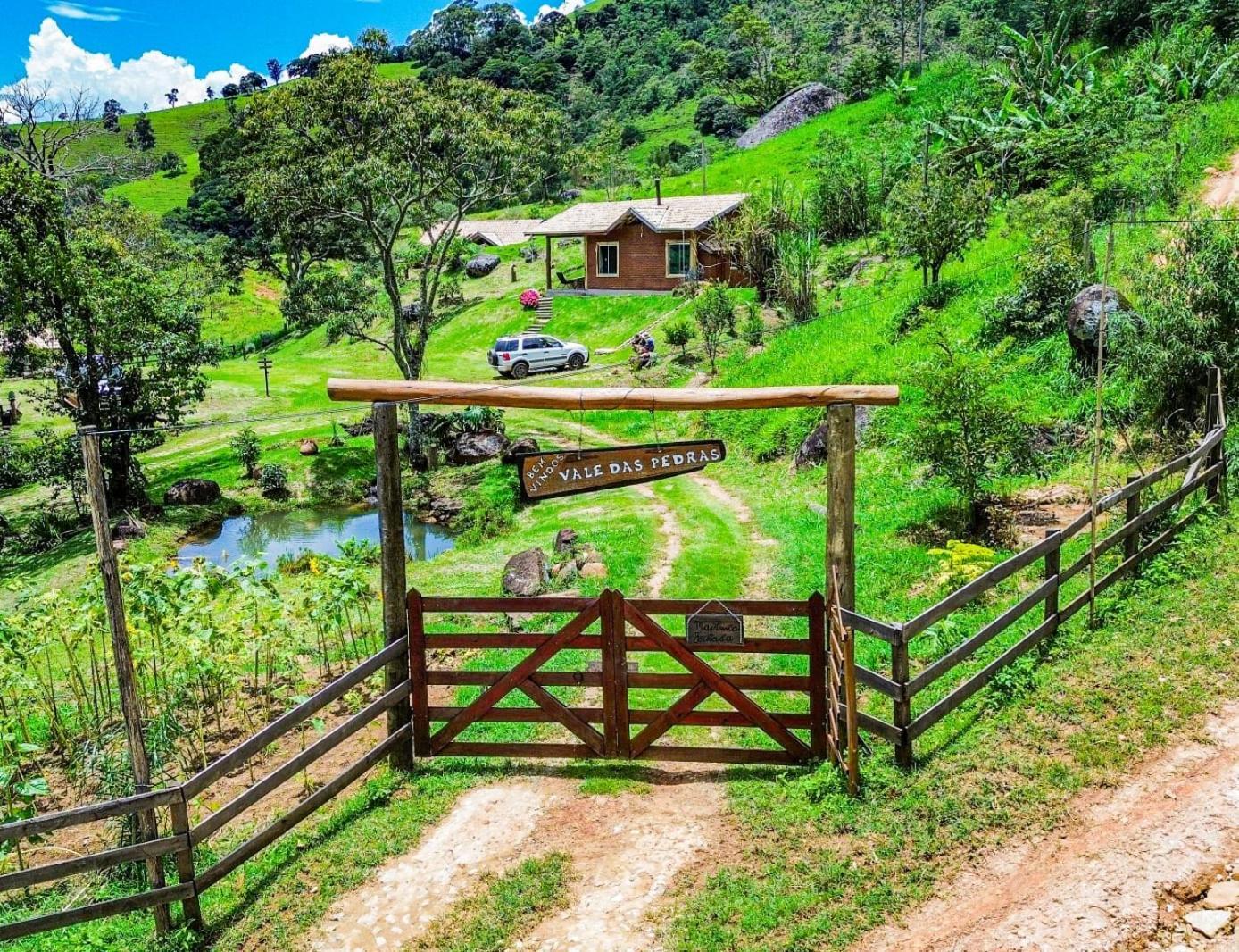 Chale Jacaranda - Hidro - Wifi E Mais Sapucaí-Mirim Kültér fotó