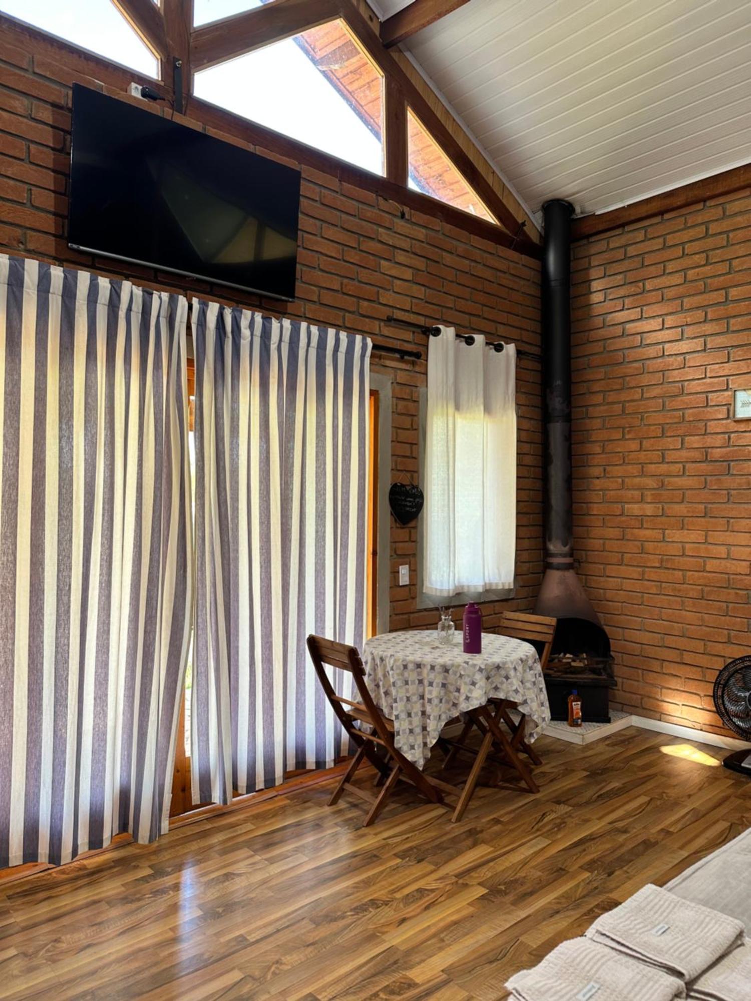 Chale Jacaranda - Hidro - Wifi E Mais Sapucaí-Mirim Kültér fotó